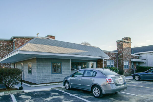 Exterior photo - Parking spaces with 2 parked cars